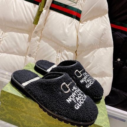 GGxTHE NORTH FACE HORSEBIT MULE IN BLACK WOOL