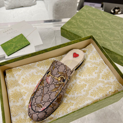 HORSEBIT FLOWER SLIPPER MULE IN DARK BEIGE MONOGRAM JACQUARD FABRIC