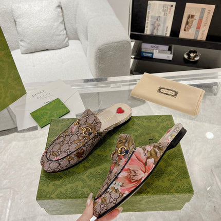 HORSEBIT FLOWER SLIPPER MULE IN DARK BEIGE MONOGRAM JACQUARD FABRIC