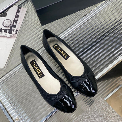 BALLET FLAT GLOSSY BLACK LAMBSKIN