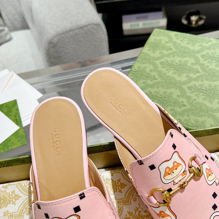 HORSEBIT SLIPPER MULE WITH CUTE CAT PRINT IN LIGHT PINK CALFSKIN