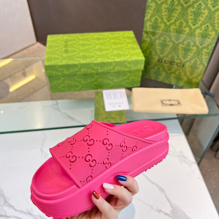 PLATFORM SANDALS IN BRIGHT PINK MONOGRAM IMPORTED TPU