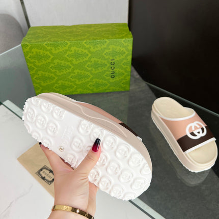 INTERLOCKING G SLIDE SANDAL IN WHITE CREAM MIX COLORFUL IMPORTED TPU