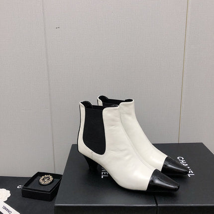 SHORT BOOTS IN WHITE MIX BLACK SHEEPSKIN