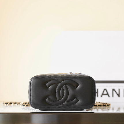 CHANEL 25S VANITY BAG 17 CM IN BLACK LAMBSKIN WITH PEARL STRAP