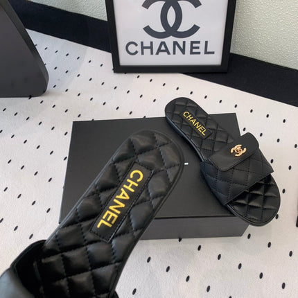 CC SLIPPERS IN BLACK CALFSKIN