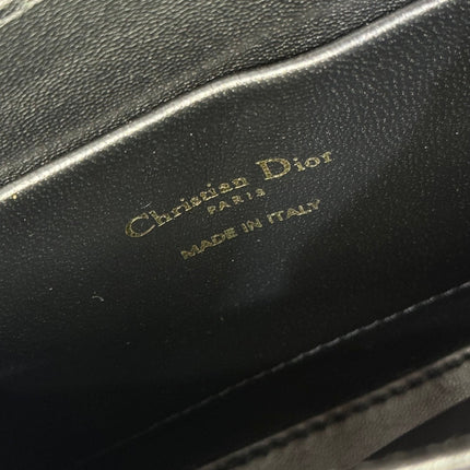 SMALL 19 MONTAIGNE AVENUE TOP HANDLE BAG BLACK SMOOTH CALFSKIN