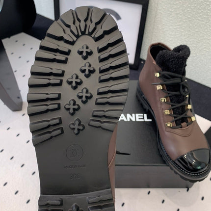 ANKLE BOOTS IN HICKORY BROWN CALFSKIN