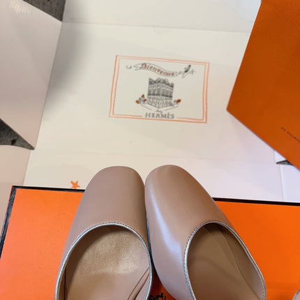 KLEO HIGH SLINGBACK IN CREPE PINK CALFSKIN