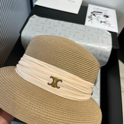 SMALL BRIM HAT MODEL 650348 IN BEIGE WOVEN STRAW