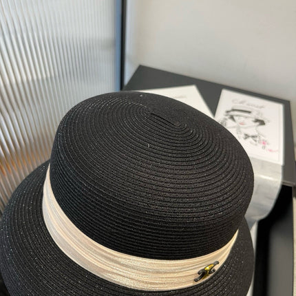 SMALL BRIM HAT MODEL 650349 IN BLACK WOVEN STRAW