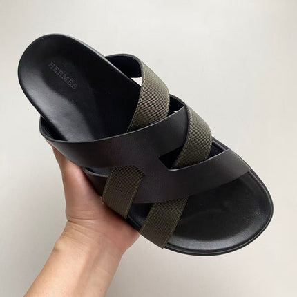 HM SLIDES IN BLACK AND DARK GREEN FABRIC