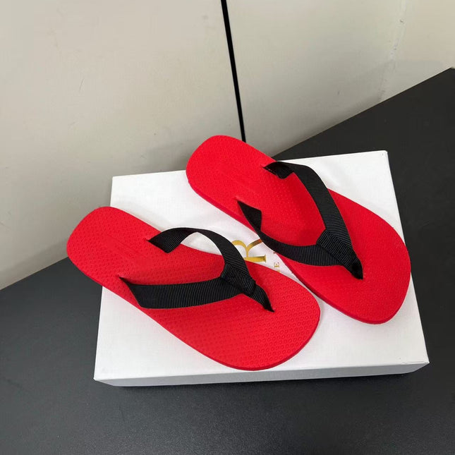 THE ROW THICK-SOLED FLIP FLOPS IN RED RUBBER