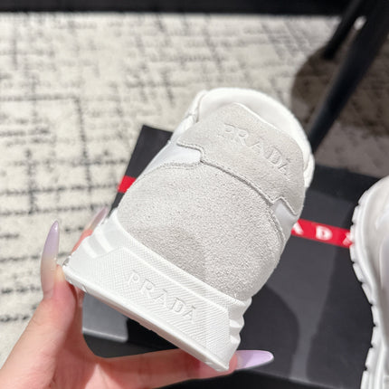 PRADA 25S MEN SNEAKERS LOGO IN WHITE NUBUCK AND CANVAS