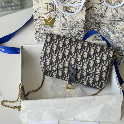 DIOR 25S MEDIUM SADDLE POUCH WITH CHAIN 21 IN BLUE DIOR OBLIQUE JACQUARD CANVAS
