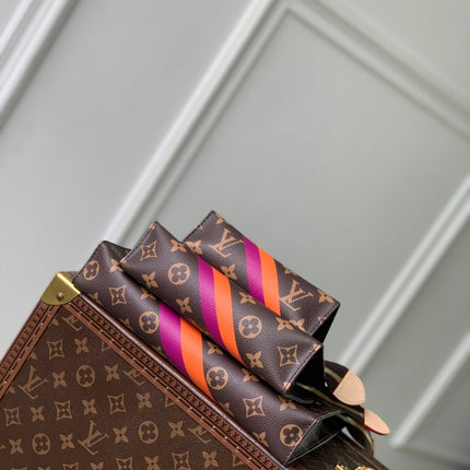 RIO TOILET POUCH 25 IN BROWN CANVAS MONOGRAM GOLD LOCK