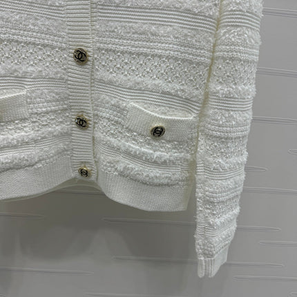 CHANEL 25S CARDIGAN STYLE 186