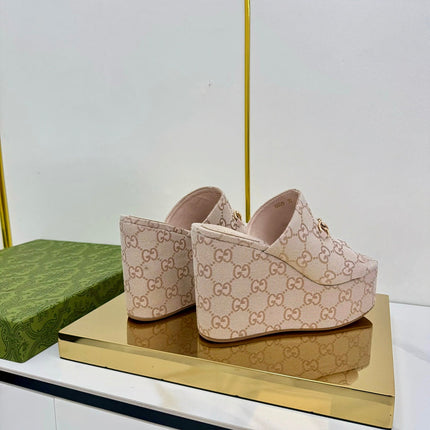 GG WEDGE SLIDES 110 IN BEIGE FABRIC WITH GOLD HARDWARE