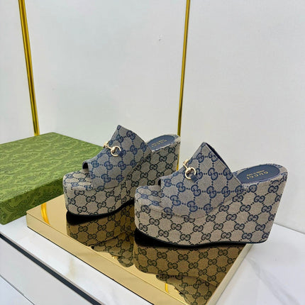 GG WEDGE SLIDES 110 IN GREY FABRIC WITH GOLD HARDWARE