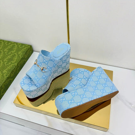 GG WEDGE SLIDES 110 IN SKY BLUE FABRIC WITH GOLD HARDWARE