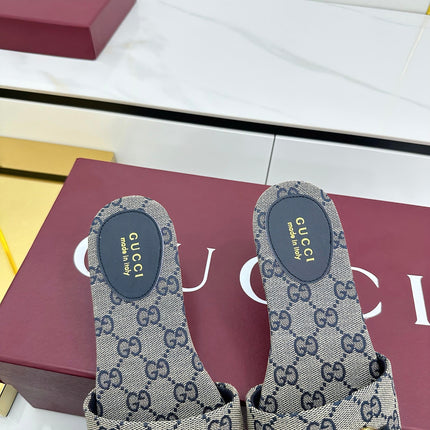 GG SLIDES IN STONE GREY WITH GOLD HARDWARE