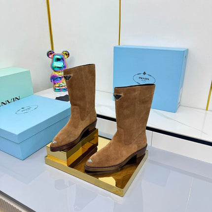 PRADA 25S POINTED TOE HIGH BOOTS 50MM IN DARK BROWN SUEDE WITH LOGO