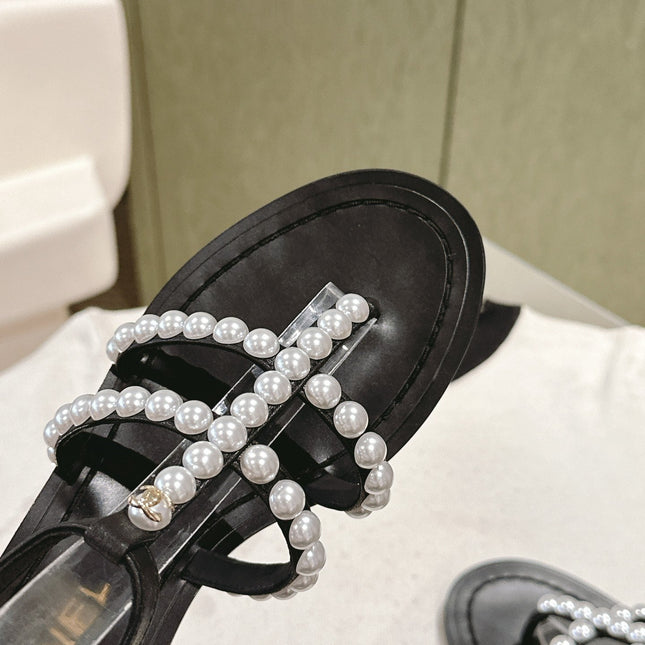 CC SANDALS PEARL ROMAN IN BLACK LAMBSKIN