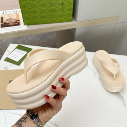 THONG PLATFORM 5 CM IN BEIGE CREAM IMPORTED TPU