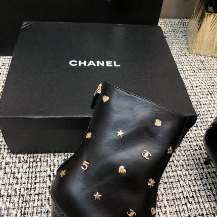 SHORT BOOTS BLACK LAMBSKIN ATTACH METAL