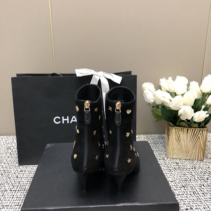 SHORT BOOTS BLACK SUEDE LAMBSKIN ATTACH METAL