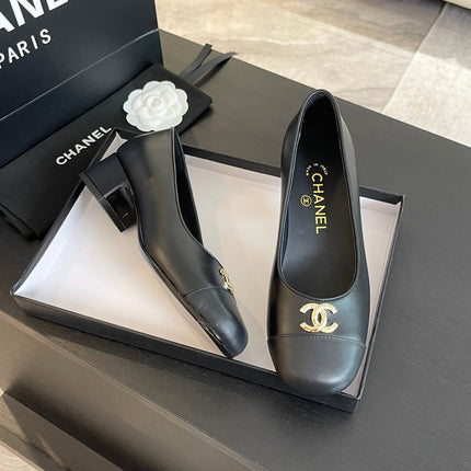 CC PUMP BLACK CALFSKIN