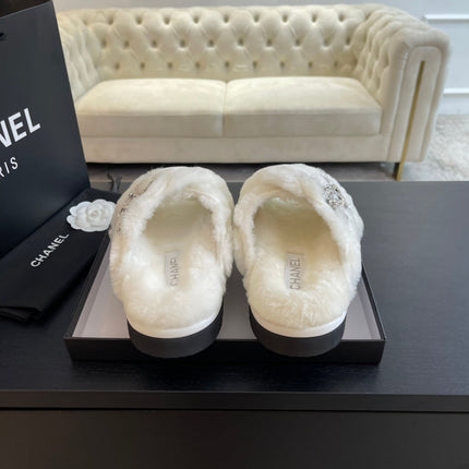 WHITE FUR CROSS STRAP SLIPPERS