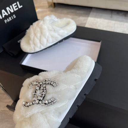 WHITE FUR CROSS STRAP SLIPPERS