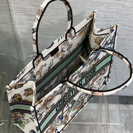 CD LARGE BOOK TOTE 41 IN COLORFUL EMBROIDERY