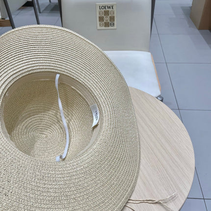 WIDE BRIM HAT MODEL 652185 IN BEIGE WOVEN STRAW