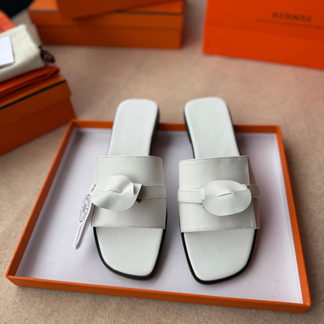 0RAN SANDALS IN WHITE CALFSKIN