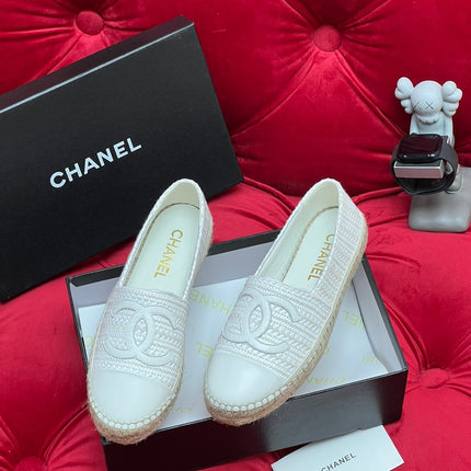 WOVEN LOAFERS IN WHITE FABRIC