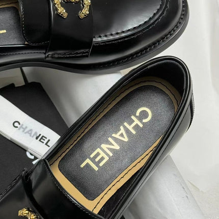 CC LOAFER BLACK CALFSKIN WITH META LOGO