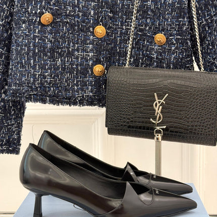 KITTEN HEEL PUMPS IN BLACK CALFSKIN