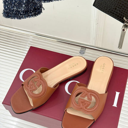 SLIDE SANDALS IN BROWN CALFSKIN
