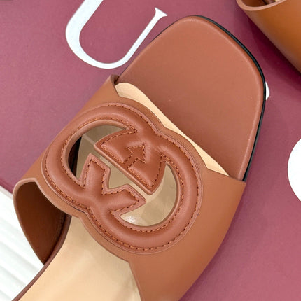 SLIDE SANDALS IN BROWN CALFSKIN