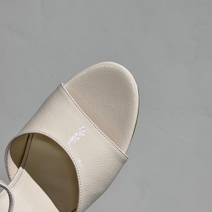 BLOCK HEEL SANDALS WHITE SHEEPSKIN