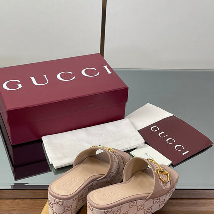 HIGH 6.3 CM WEDGE SANDALS IN DUSTY PINK CALFSKIN AND FABRIC