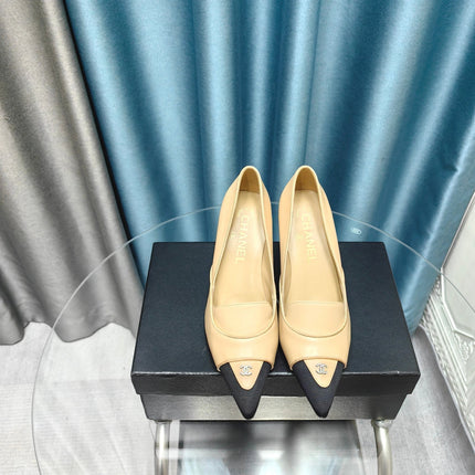 HIGH HEELS IN DARK CREAM MIX BLACK SHEEPSKIN