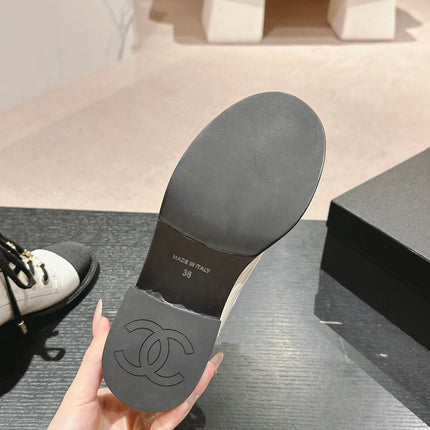 OXFORD SHORT BOOTS WHITE MIX BLACK SHEEPSKIN