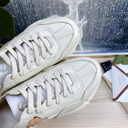GG COUPLE TRAINER WHITE CALFSKIN WITH CAPYBARA ICON