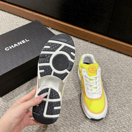 CLASSIC TRAINER IN YELLOW MIX WHITE FABRIC