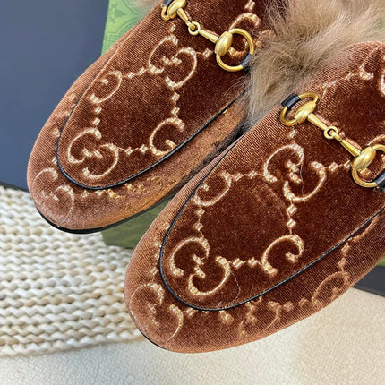 HORSEBIT MULE IN SYRUP BROWN MONOGRAM VELVET AND LAMB WOOL LINING