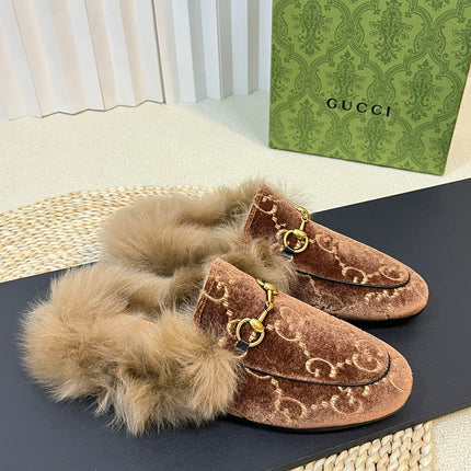 HORSEBIT MULE IN SYRUP BROWN MONOGRAM VELVET AND LAMB WOOL LINING