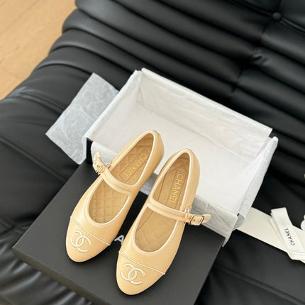 MARY JANE SHOES IN DARK CREAM LAMBSKIN
